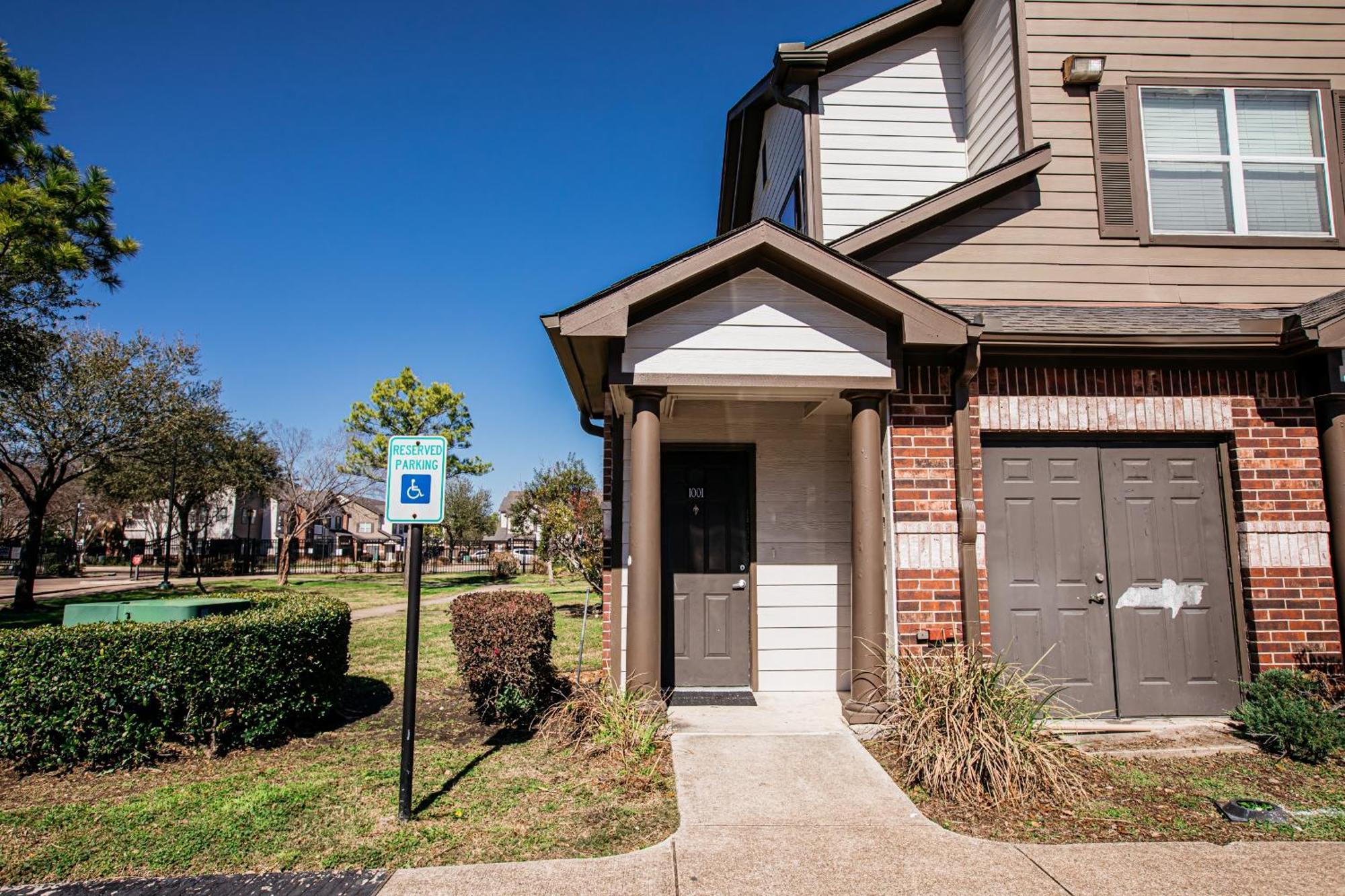 Luxury Apt Westheimer/Galleria Apartment Houston Exterior photo